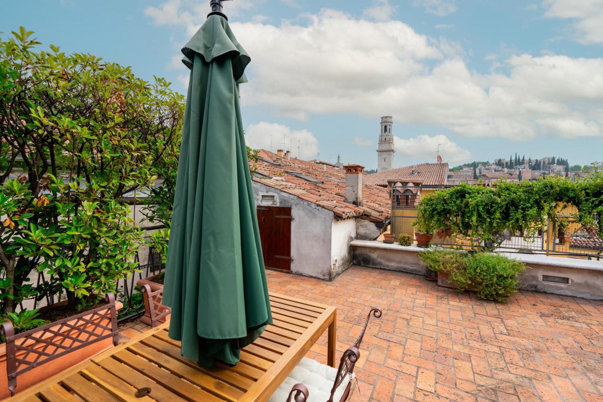 Terrazza Garibaldi Apartamento Verona Exterior foto